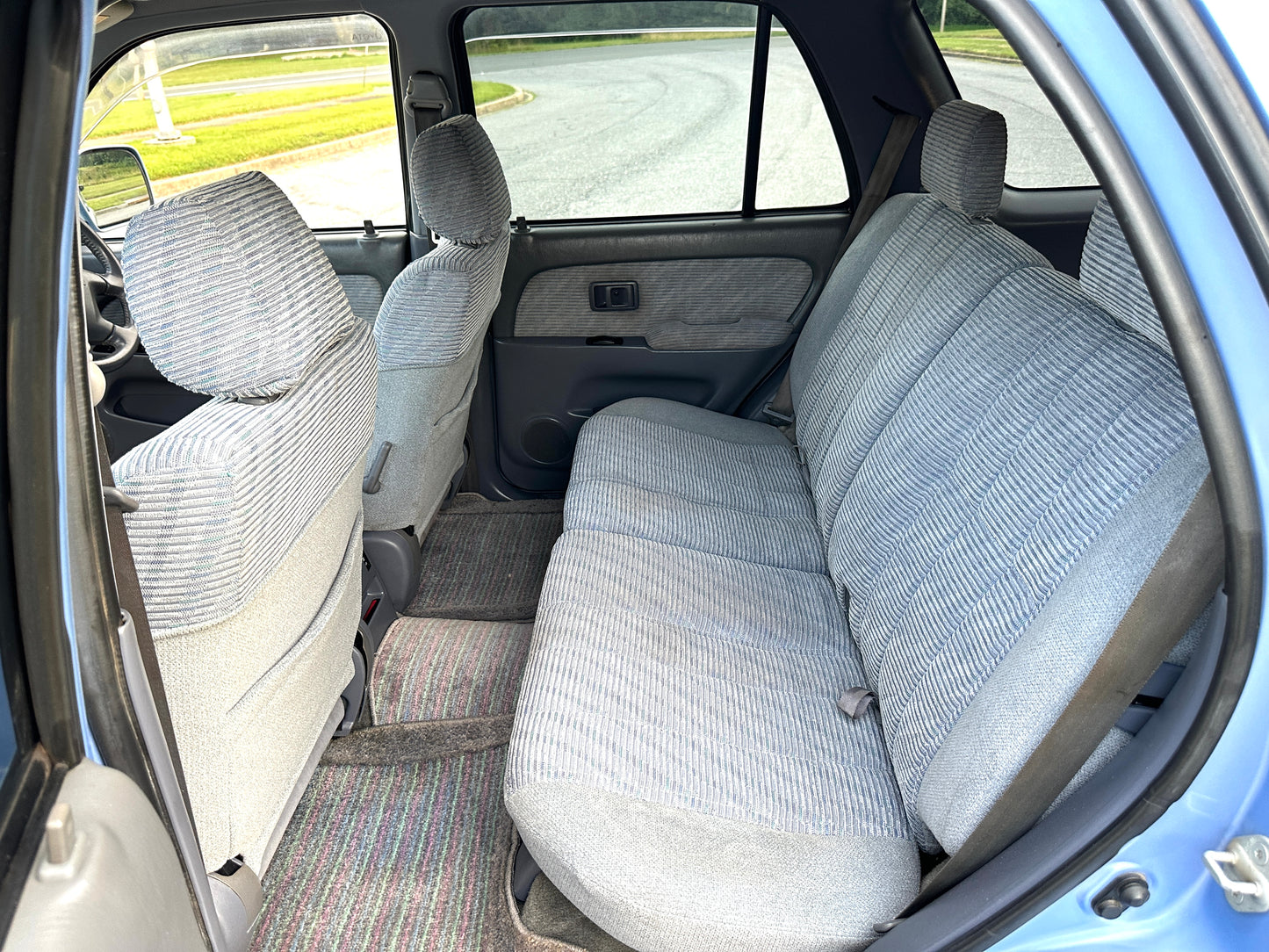 1998 TOYOTA HILUX SURF SSR-G VZN185 — V6 Gasoline - 98k Miles — LOT#607