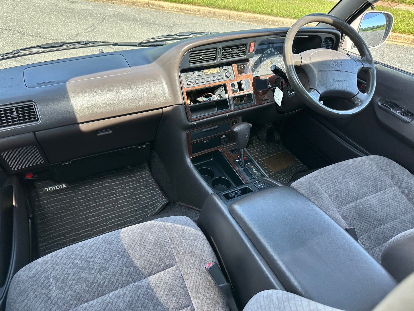 1998 TOYOTA HIACE SUPER CUSTOM G KZH106