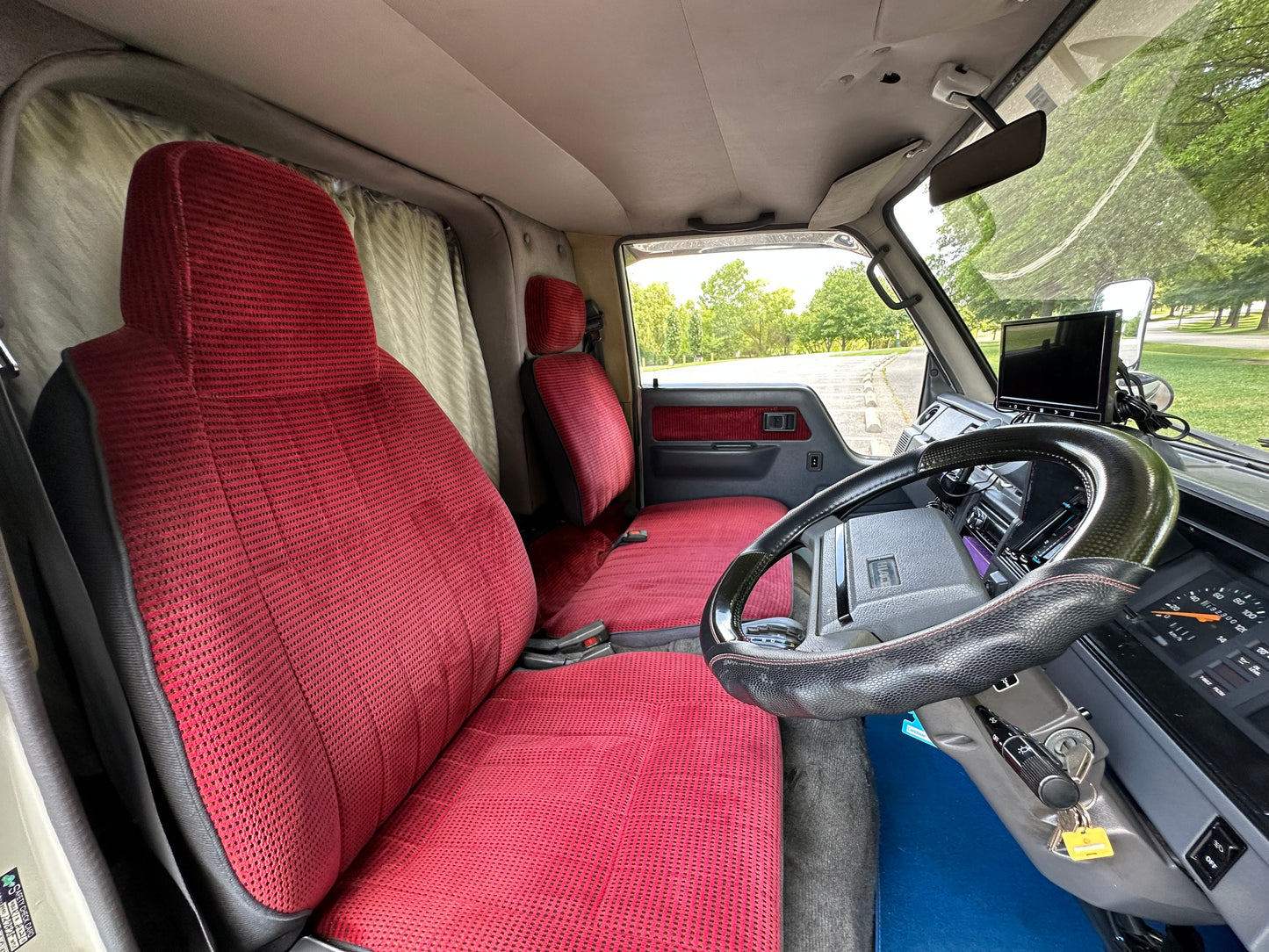 1993 TOYOTA HIACE LH85
