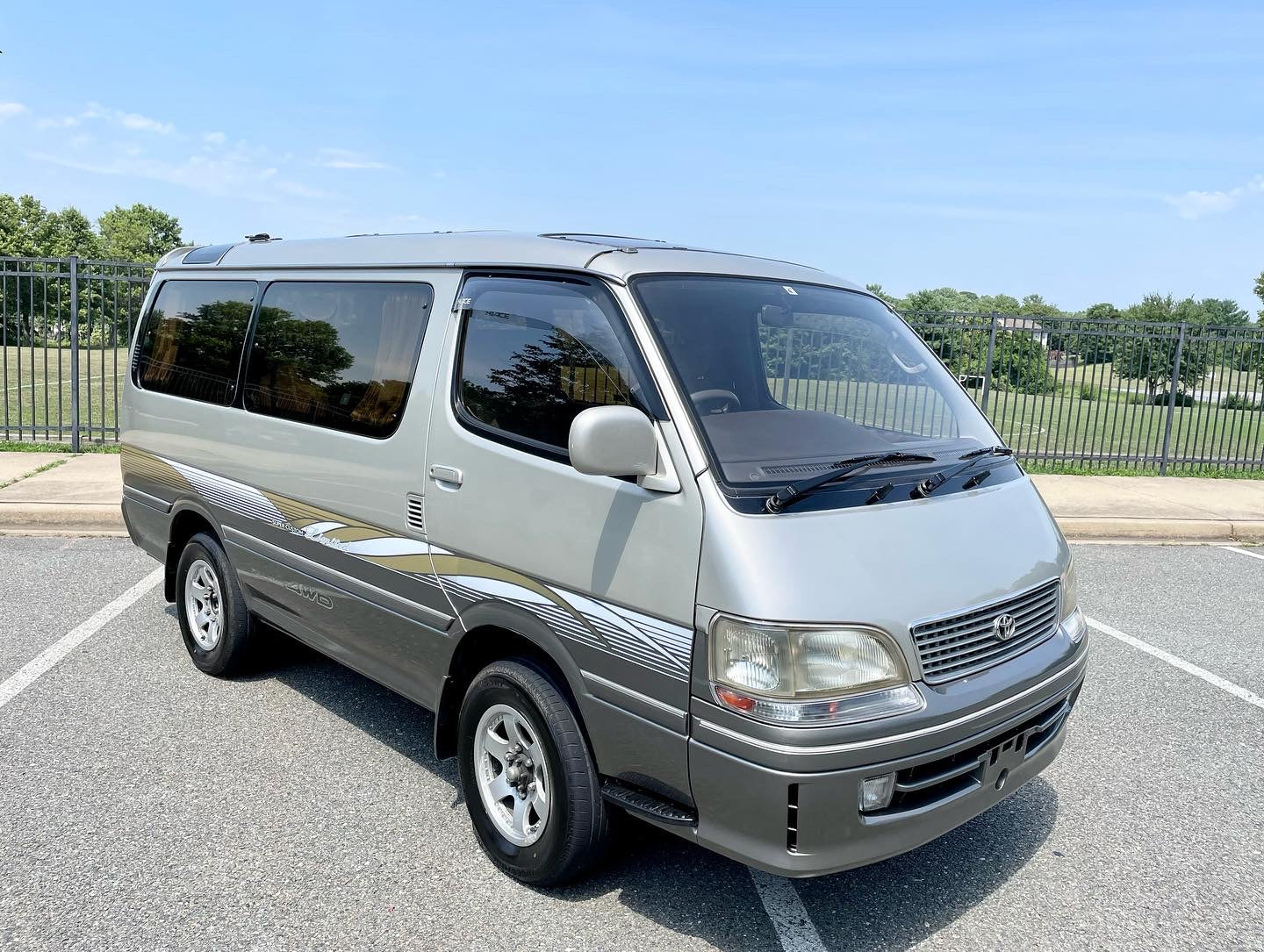 1997 TOYOTA HIACE SUPER CUSTOM LIMITED KZH106