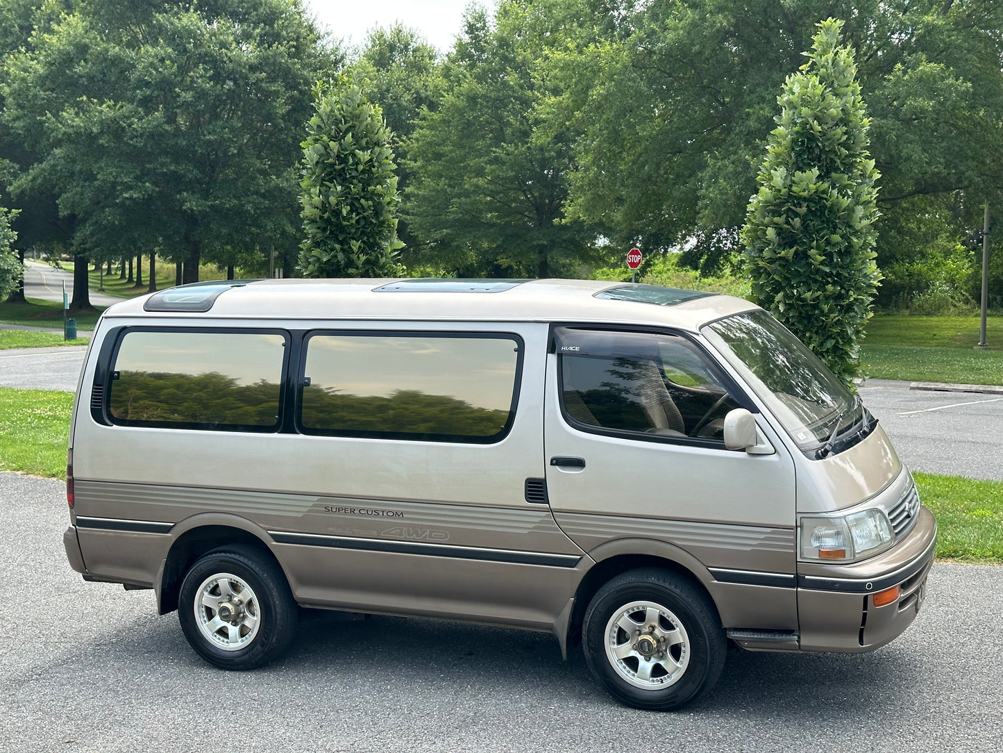 1994 TOYOTA HIACE SUPER CUSTOM KZH106