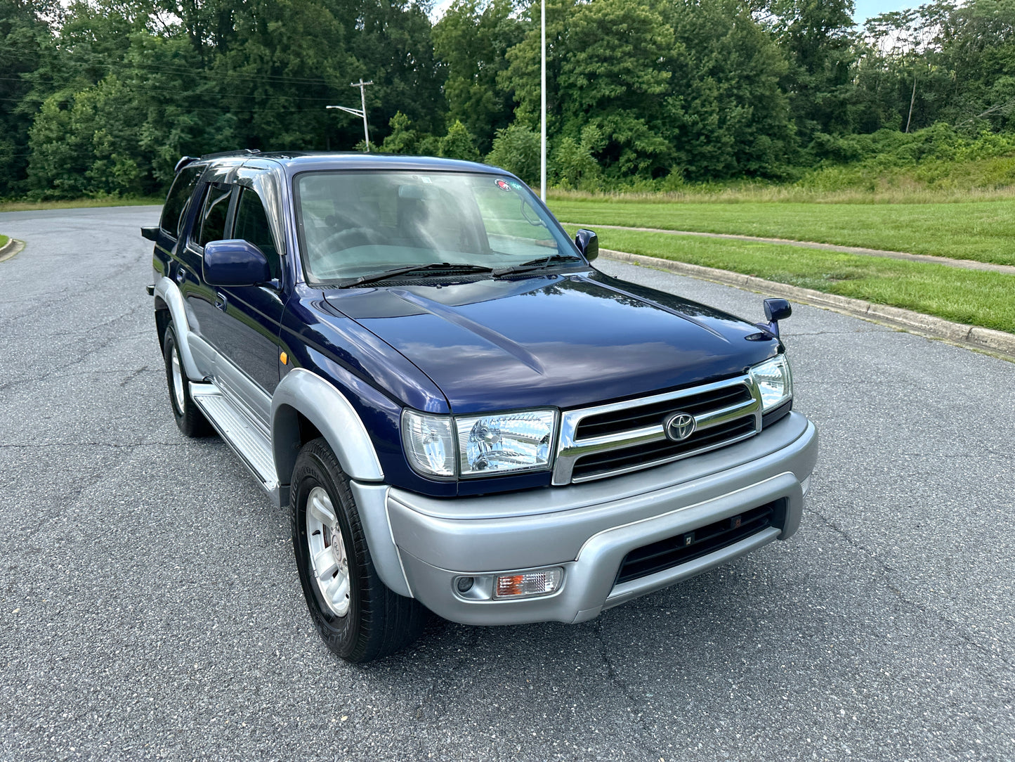 2000 TOYOTA HILUX SURF SSR-X RZN185 — 4-Cylinder Gas — LOT#590