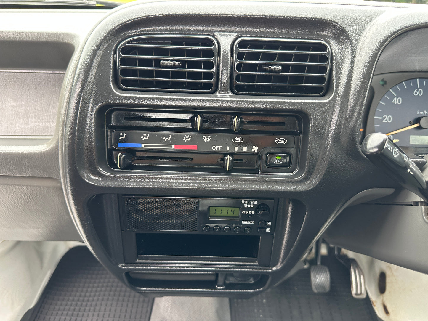 2000 SUZUKI CARRY 4WD - A/C - FUEL INJECTED — LOT#609