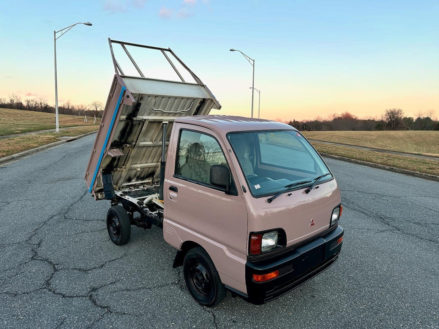 1997 MITSUBISHI MINICAB DUMP TRUCK V-U42T