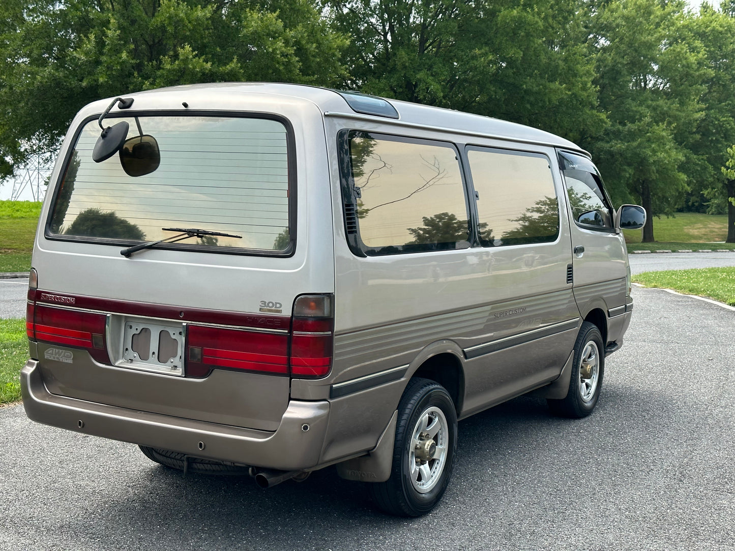 1994 TOYOTA HIACE SUPER CUSTOM KZH106