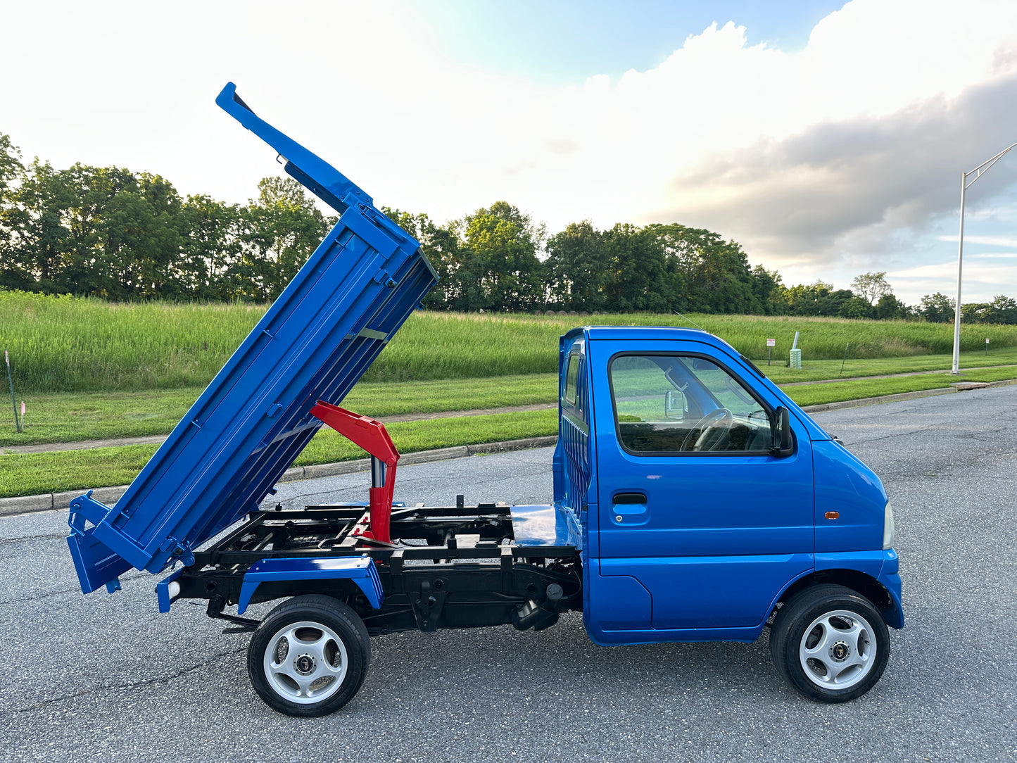 2000 SUZUKI CARRY DUMP 4WD - A/C