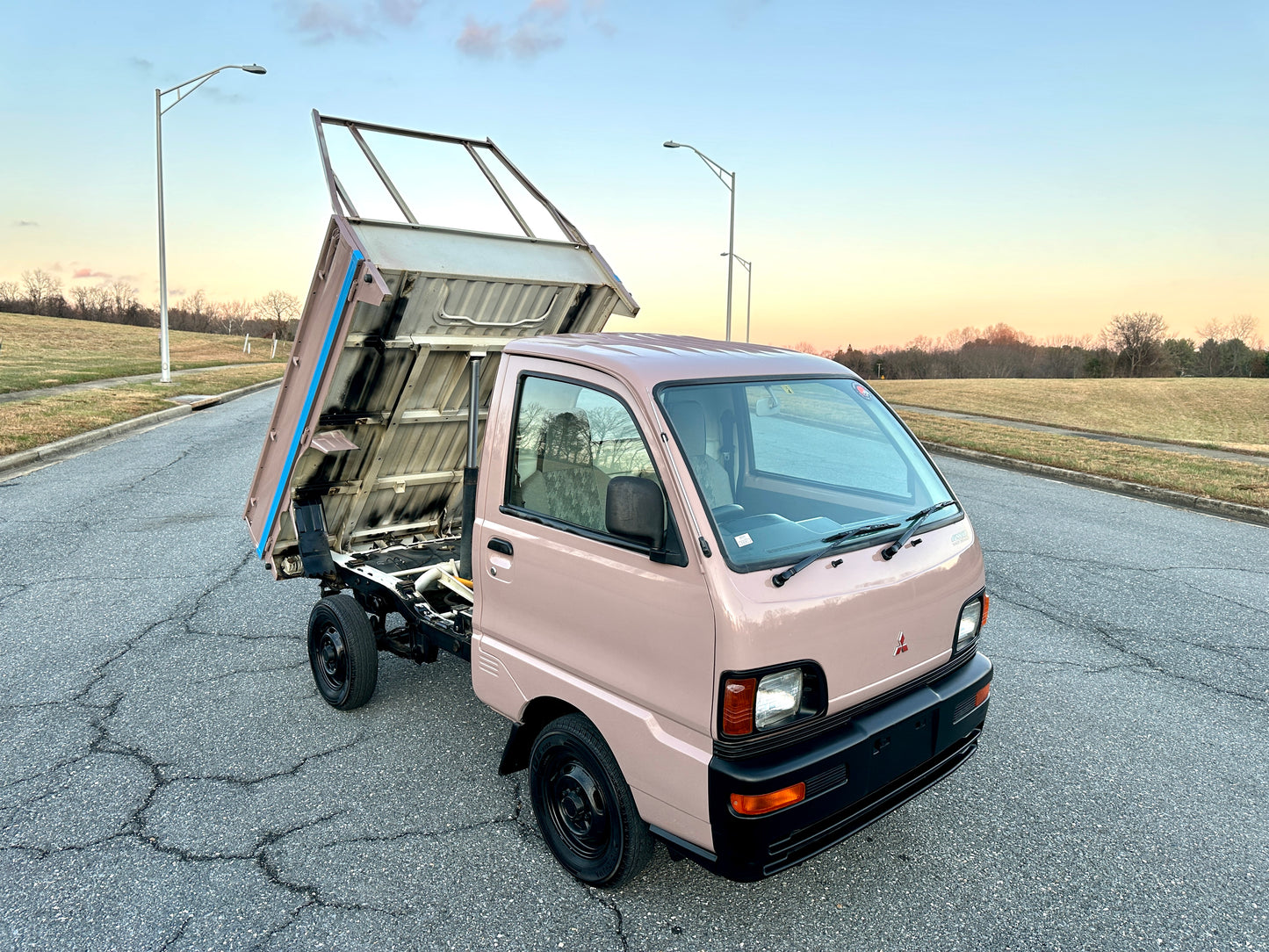 1997 MITSUBISHI MINICAB DUMP TRUCK V-U42T