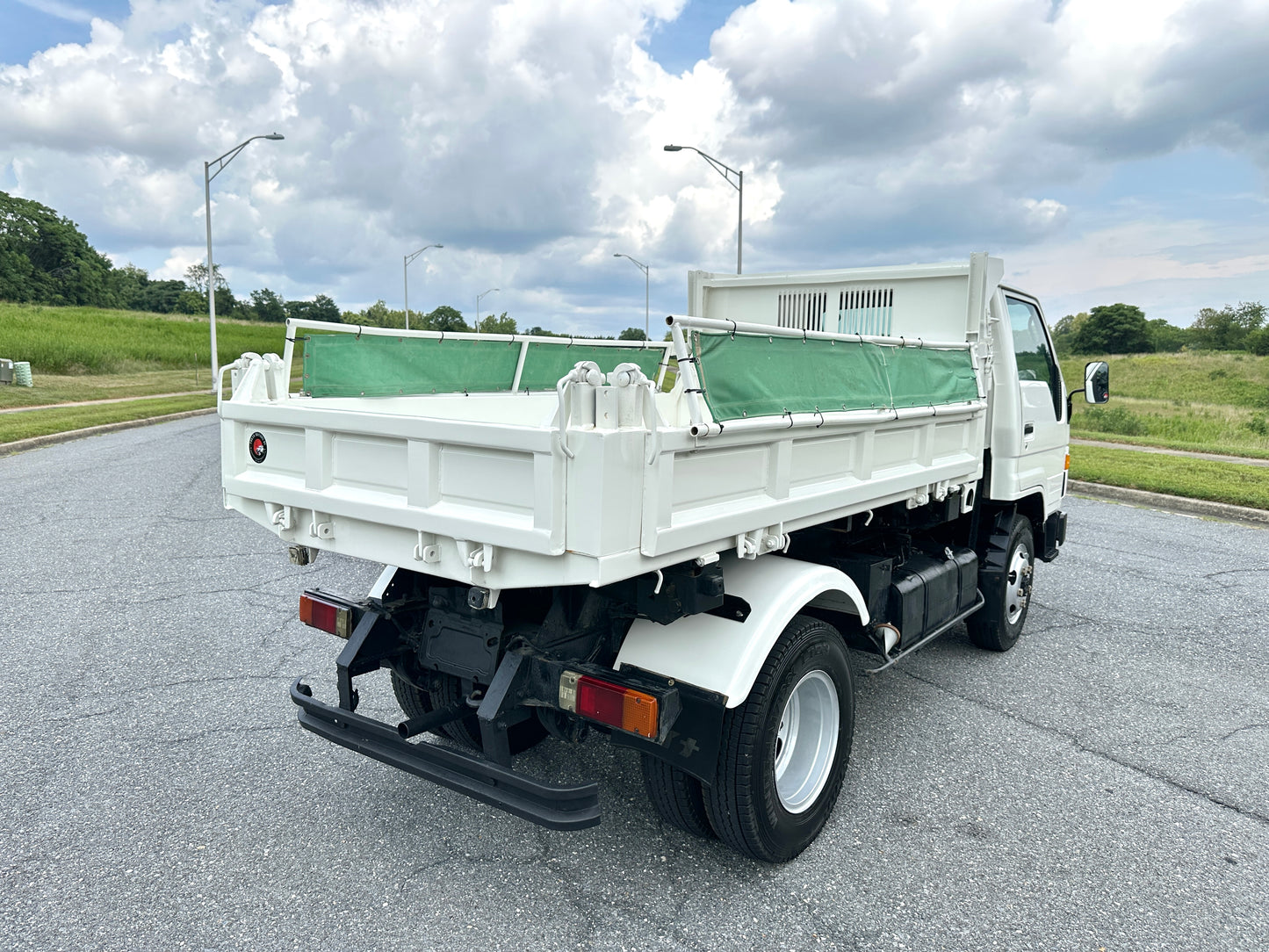 1993 TOYOTA DYNA 3-WAY DUMP TRUCK - 4WD - DIESEL— LOT#578