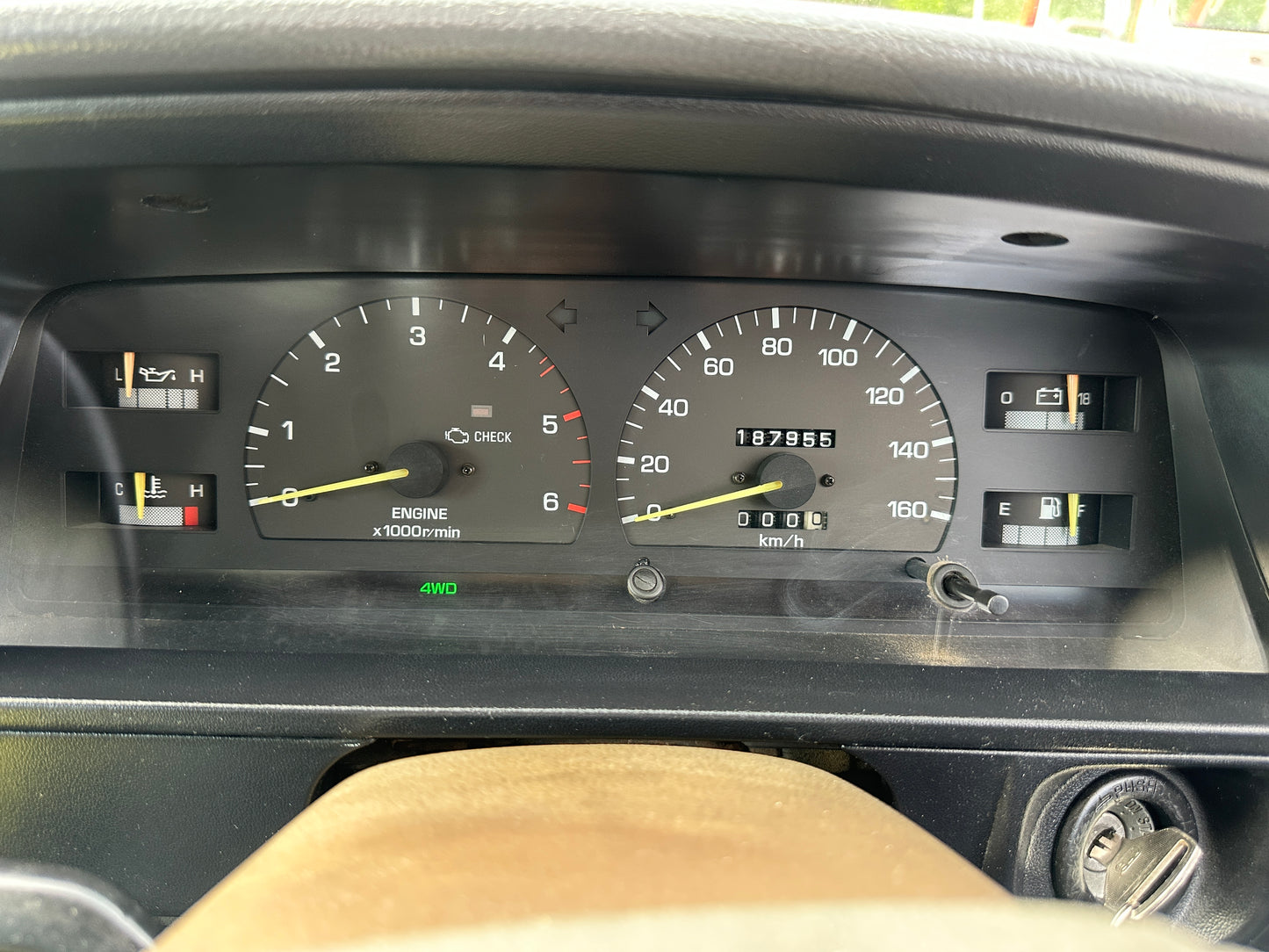 1992 TOYOTA HILUX SSR LN107 DOUBLE CAB PICKUP - DIESEL - 4x4 - 5 SPEED MANUAL - FULLY SERVICED - LOT#757