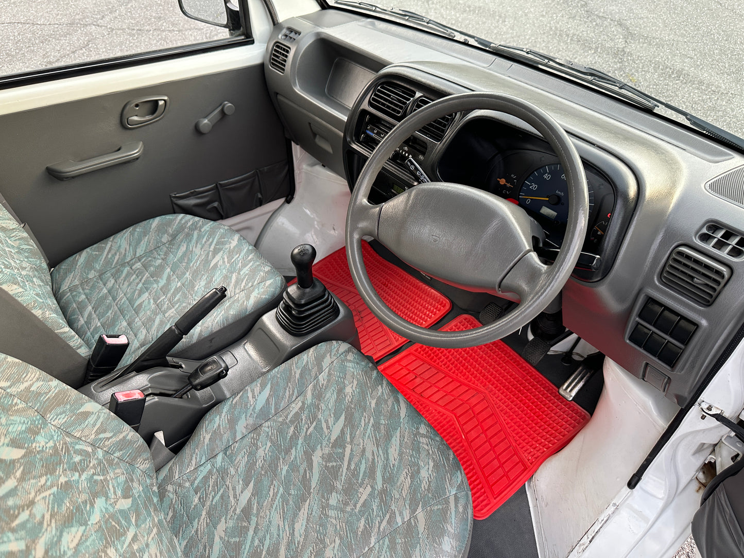 2000 SUZUKI CARRY 4WD - A/C - FUEL INJECTED — LOT#592