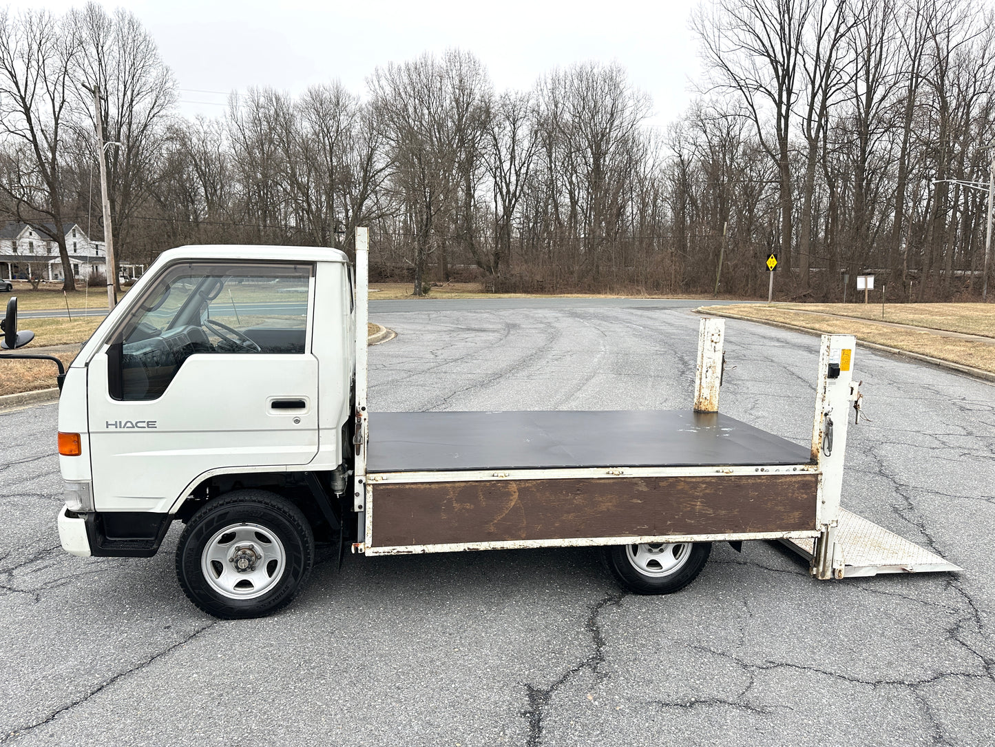 1996 TOYOTA HIACE LY151