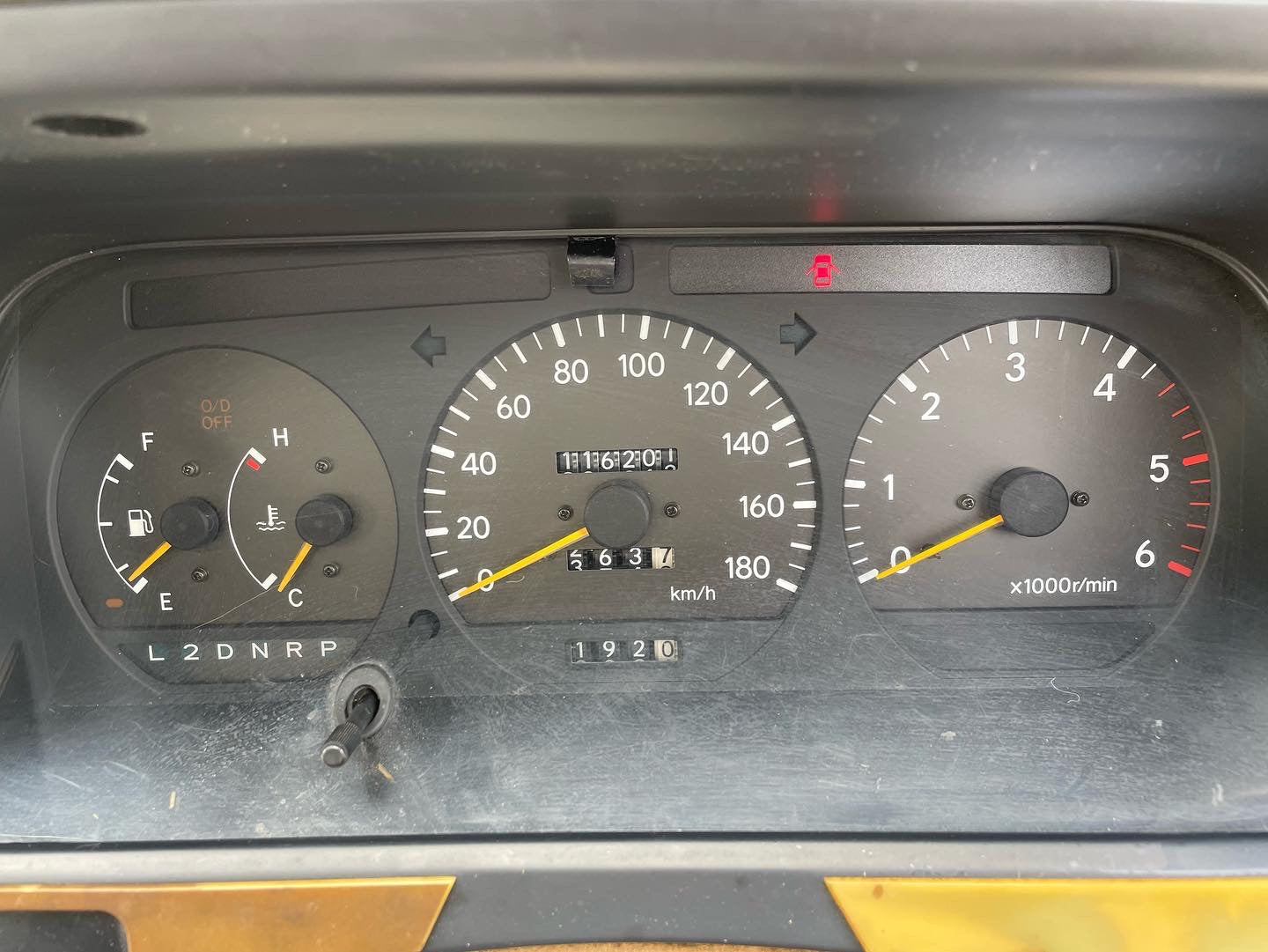 1996 TOYOTA HIACE SUPER CUSTOM LIVING SALOON EX KZH100