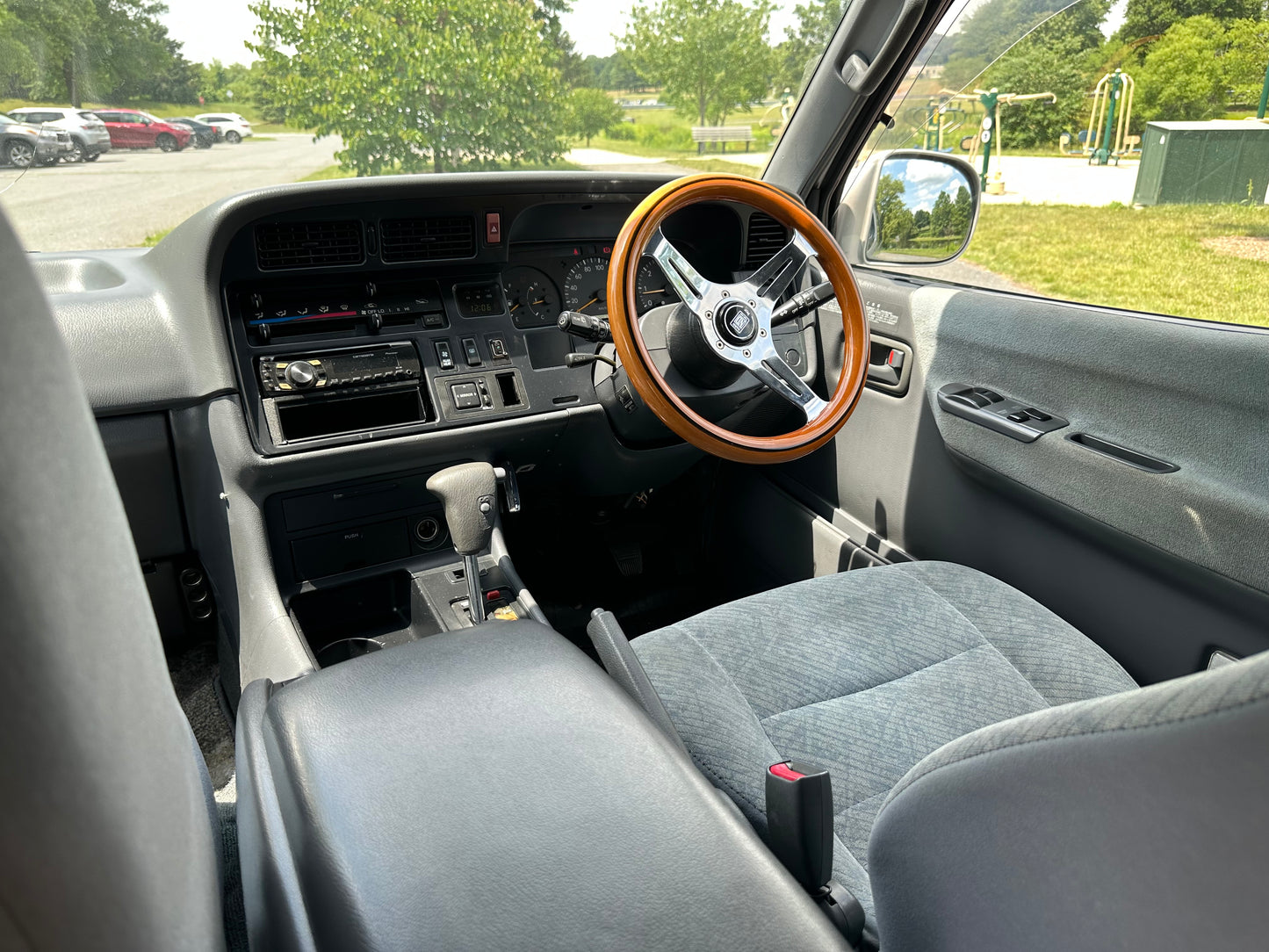 1997 TOYOTA HIACE SUPER CUSTOM CAMPER KZH138