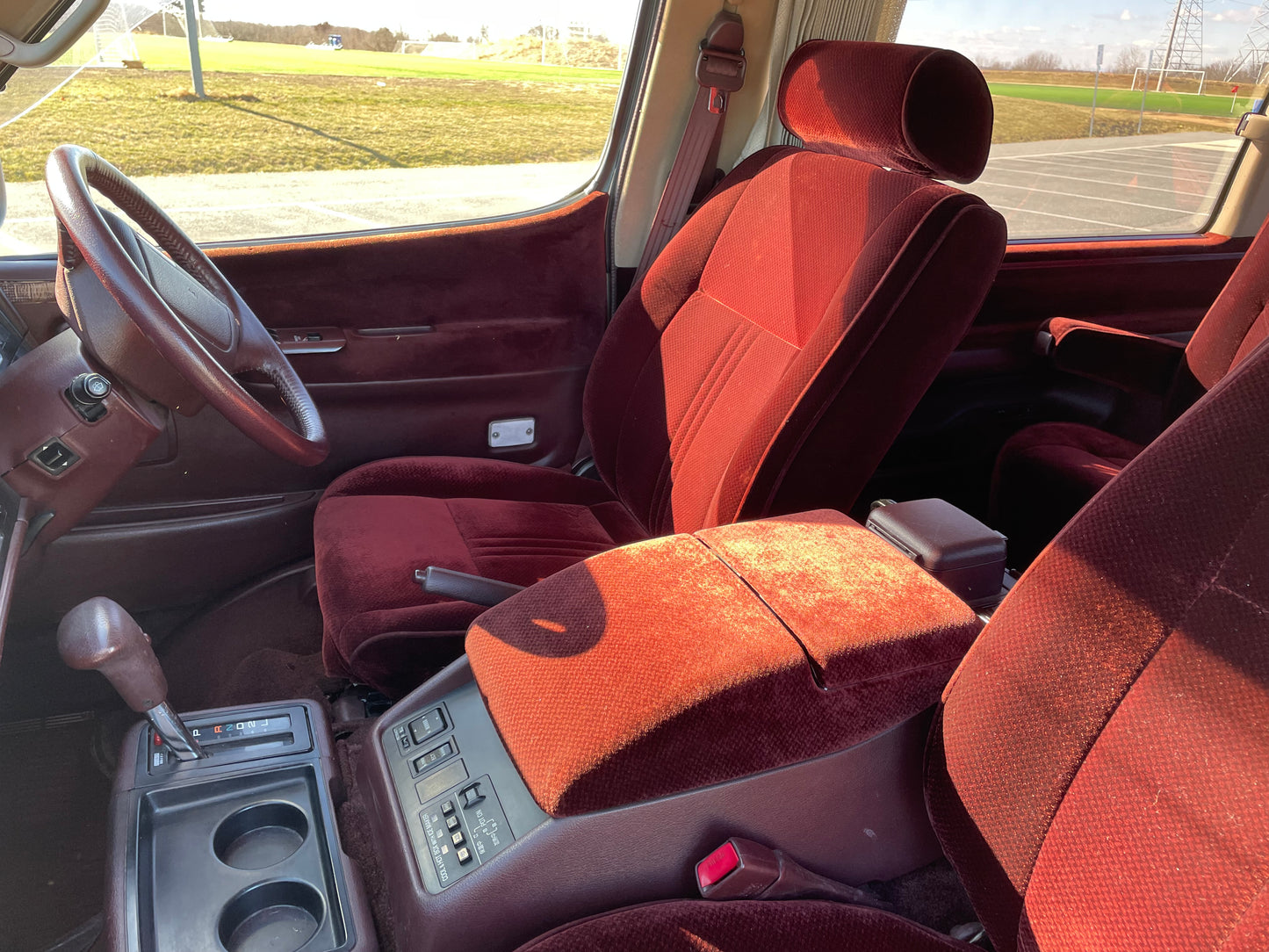 1991 TOYOTA HIACE SUPER CUSTOM LIMITED LH107