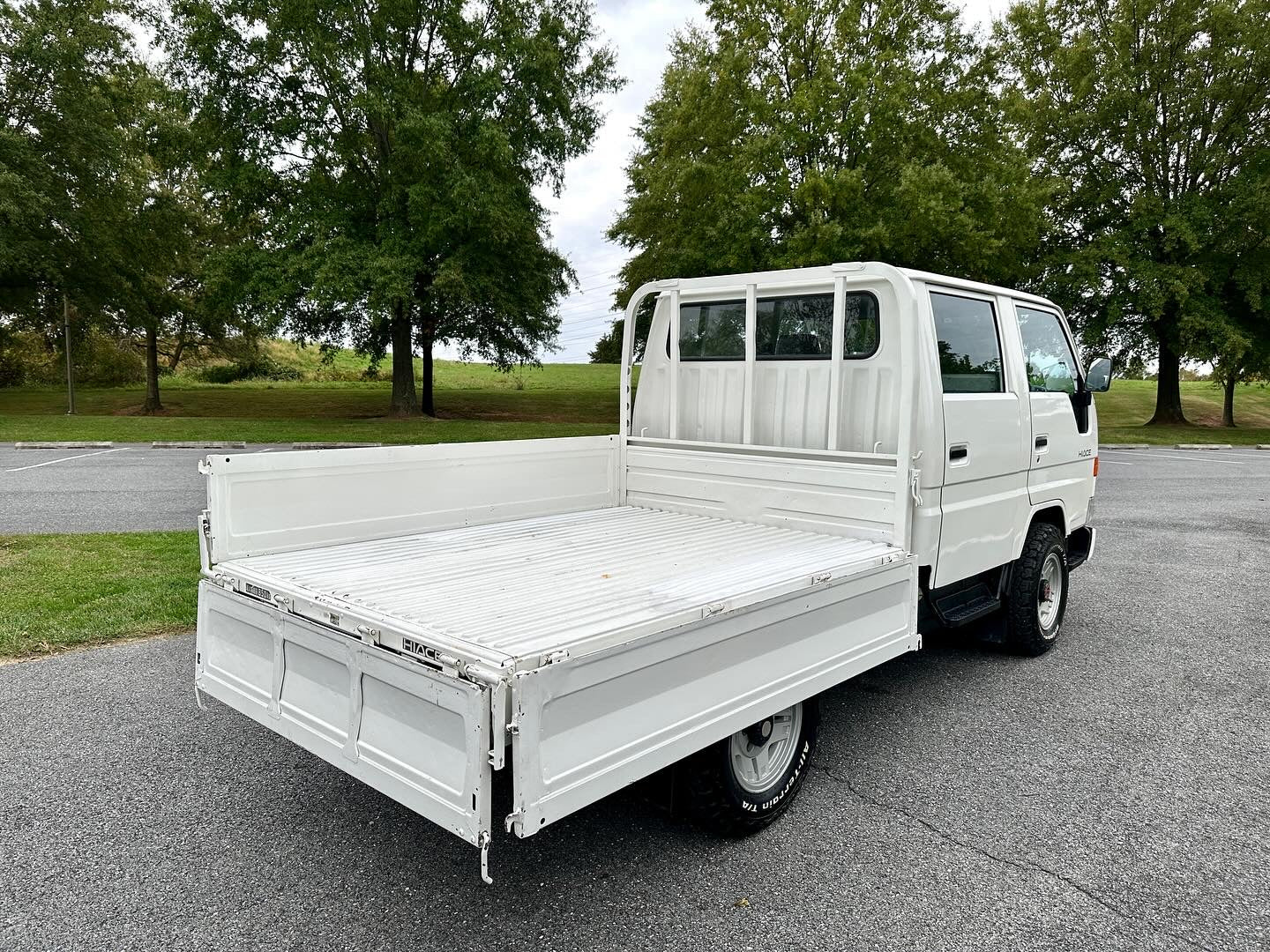 1996 TOYOTA HIACE LY161