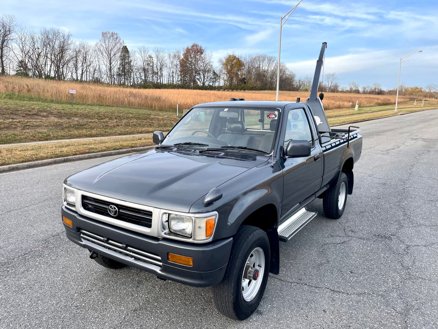 1993 TOYOTA HILUX LN106