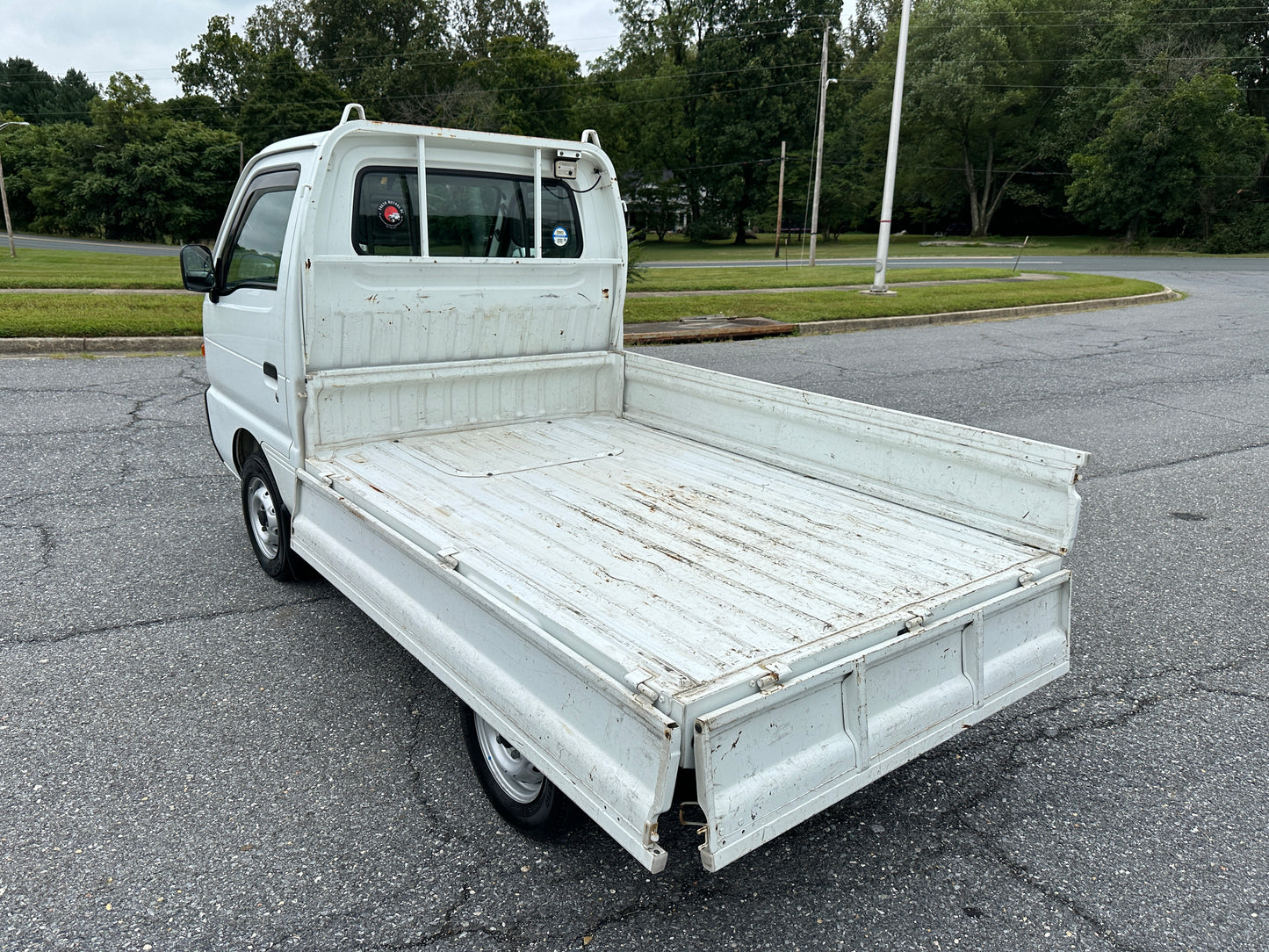 1997 SUZUKI CARRY 4WD - 5 SPEED - AIR CONDITIONING — LOT#623