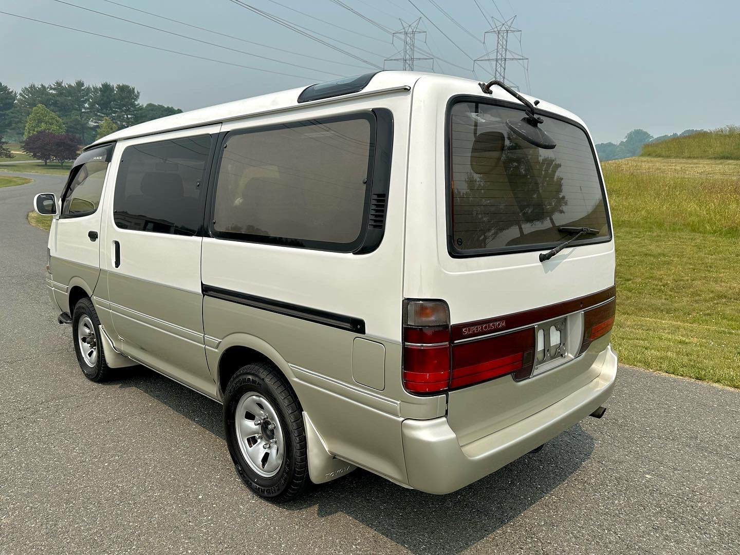 1995 TOYOTA HIACE SUPER CUSTOM LIVING SALOON EX KZH106