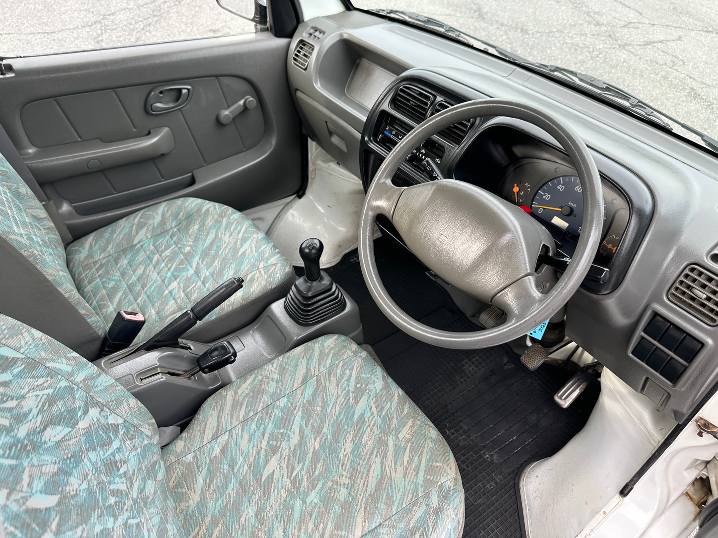 2000 SUZUKI CARRY 4WD - A/C - FUEL INJECTED