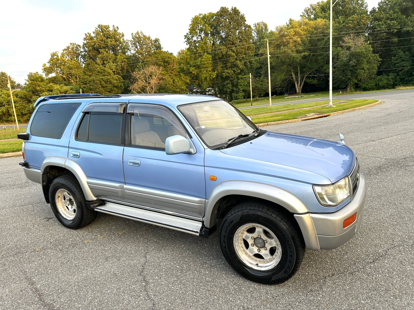 1998 TOYOTA HILUX SURF SSR-G VZN185 — V6 Gasoline - 98k Miles — LOT#607