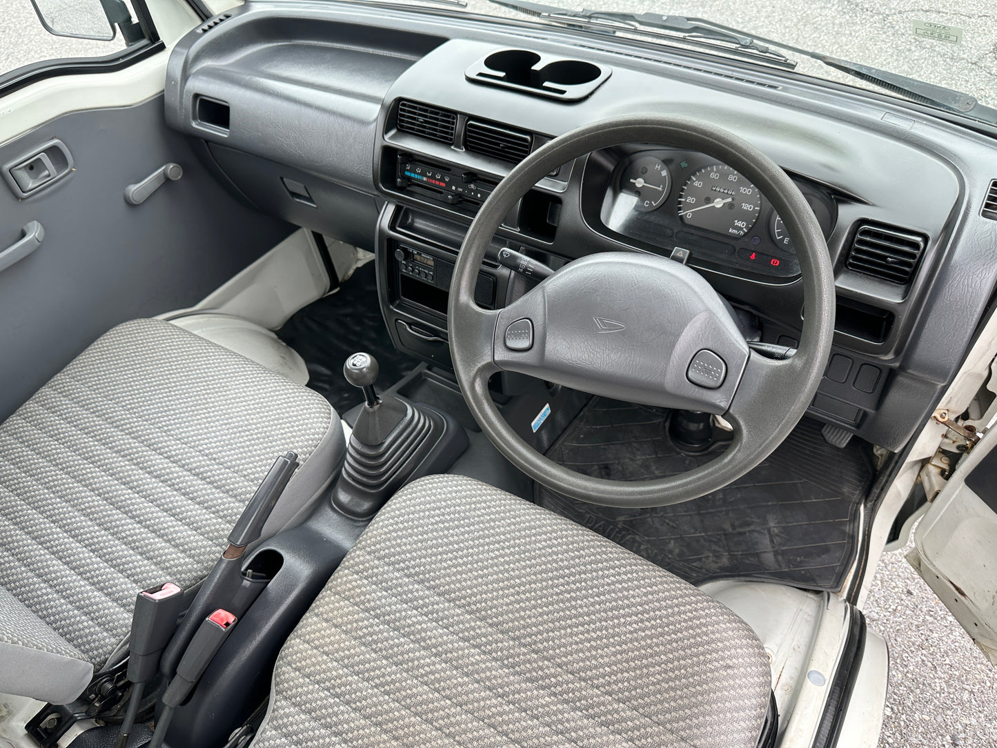 2000 DAIHATSU HIJET 4WD - A/C - FUEL INJECTED