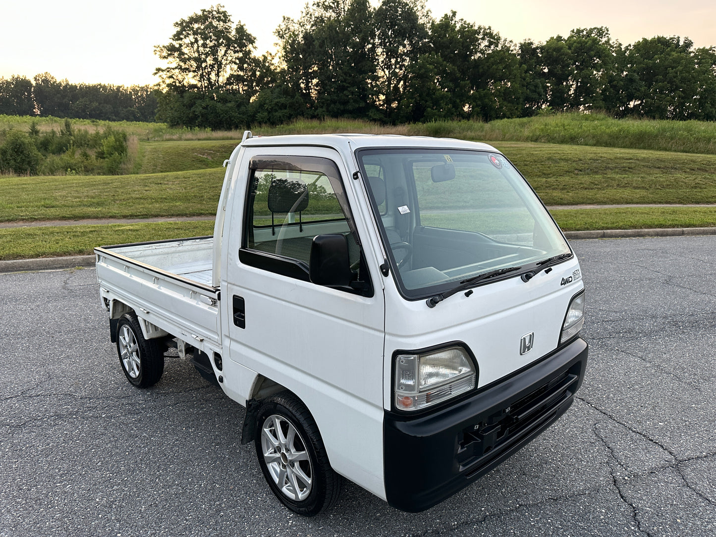 1998 HONDA ACTY SDX 4WD - 5 Speed — LOT#595