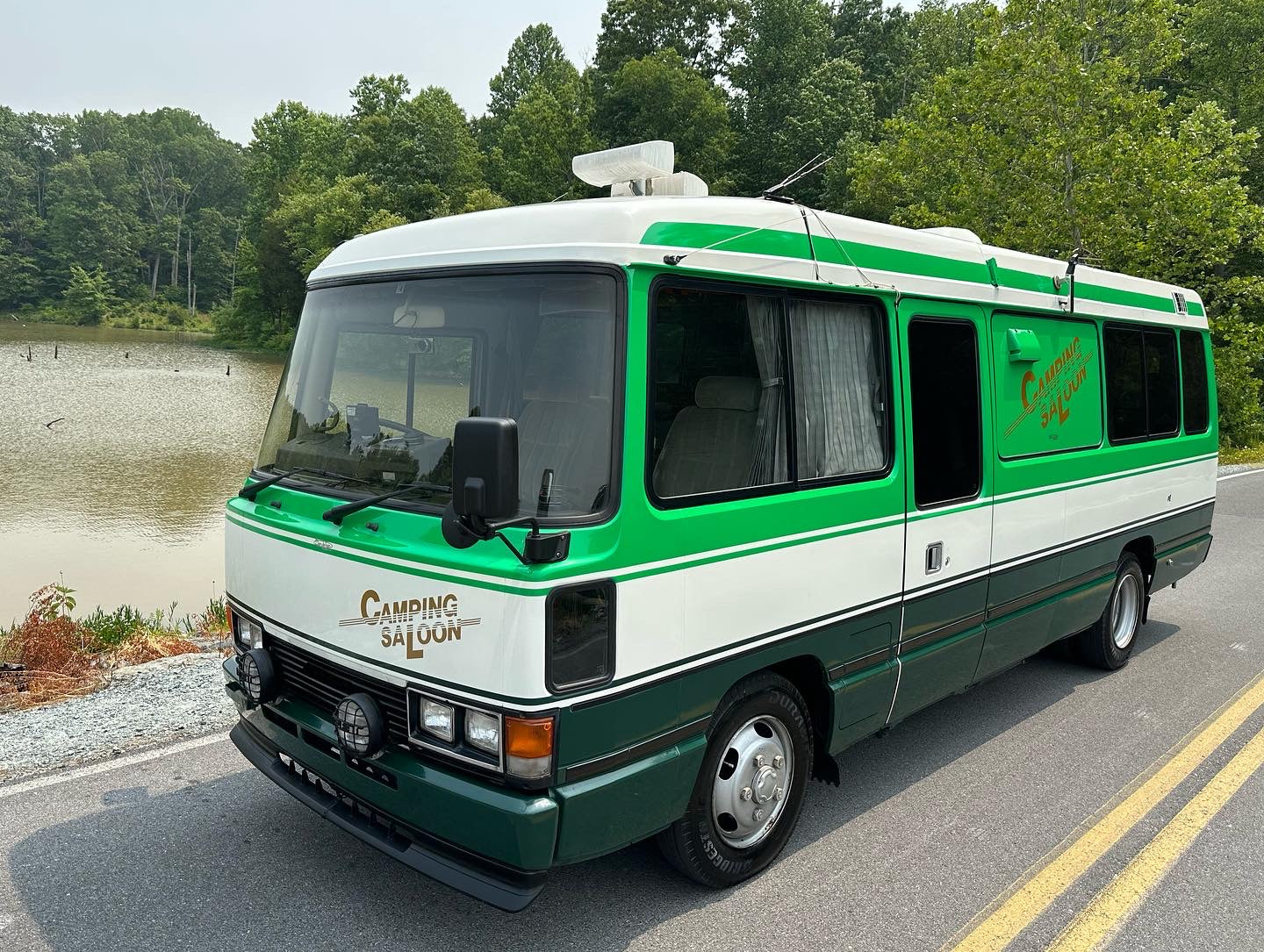 1991 TOYOTA COASTER CAMPING SALOON