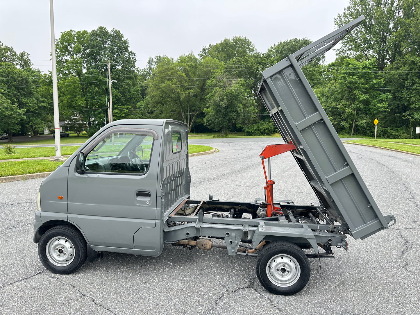 2000 SUZUKI CARRY DUMP 4WD - A/C - FUEL INJECTED & 5-SPEED