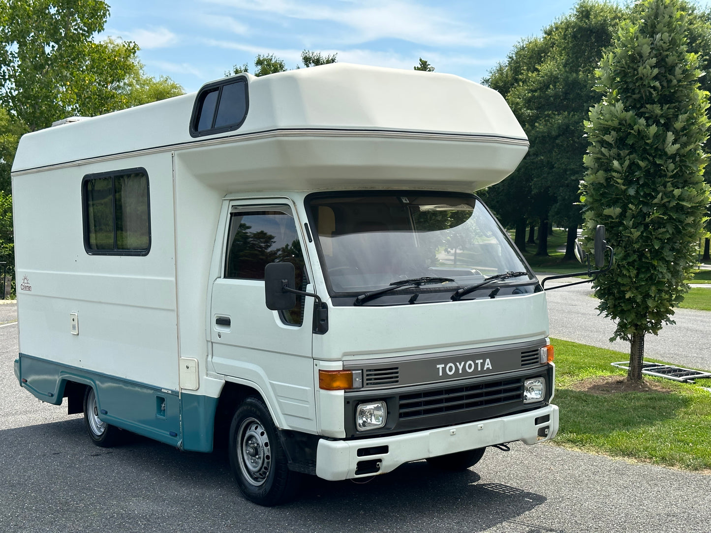 1993 TOYOTA HIACE LH85