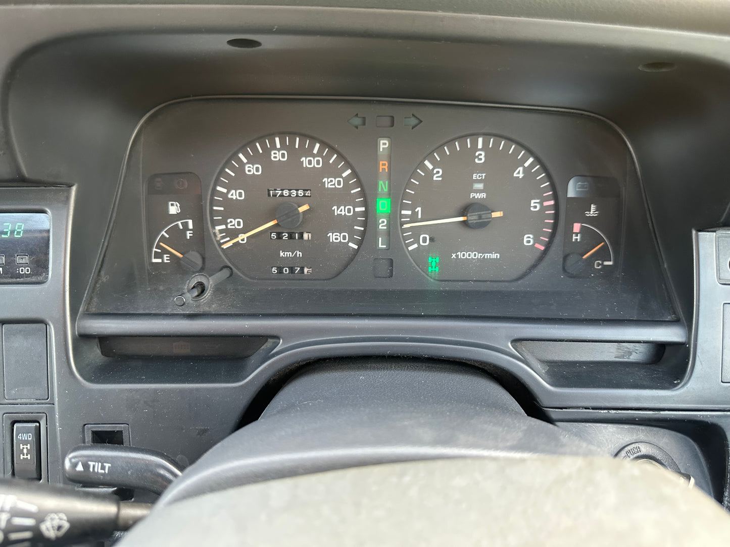 1992 TOYOTA HIACE SUPER CUSTOM LH107