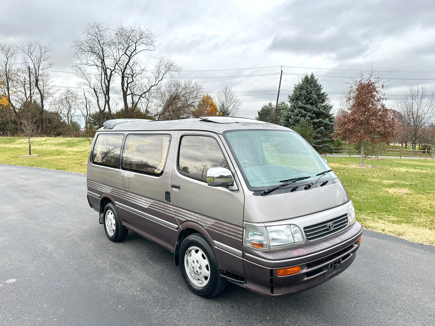 1994 TOYOTA HIACE SUPER CUSTOM LIVING SALOON EX KZH100