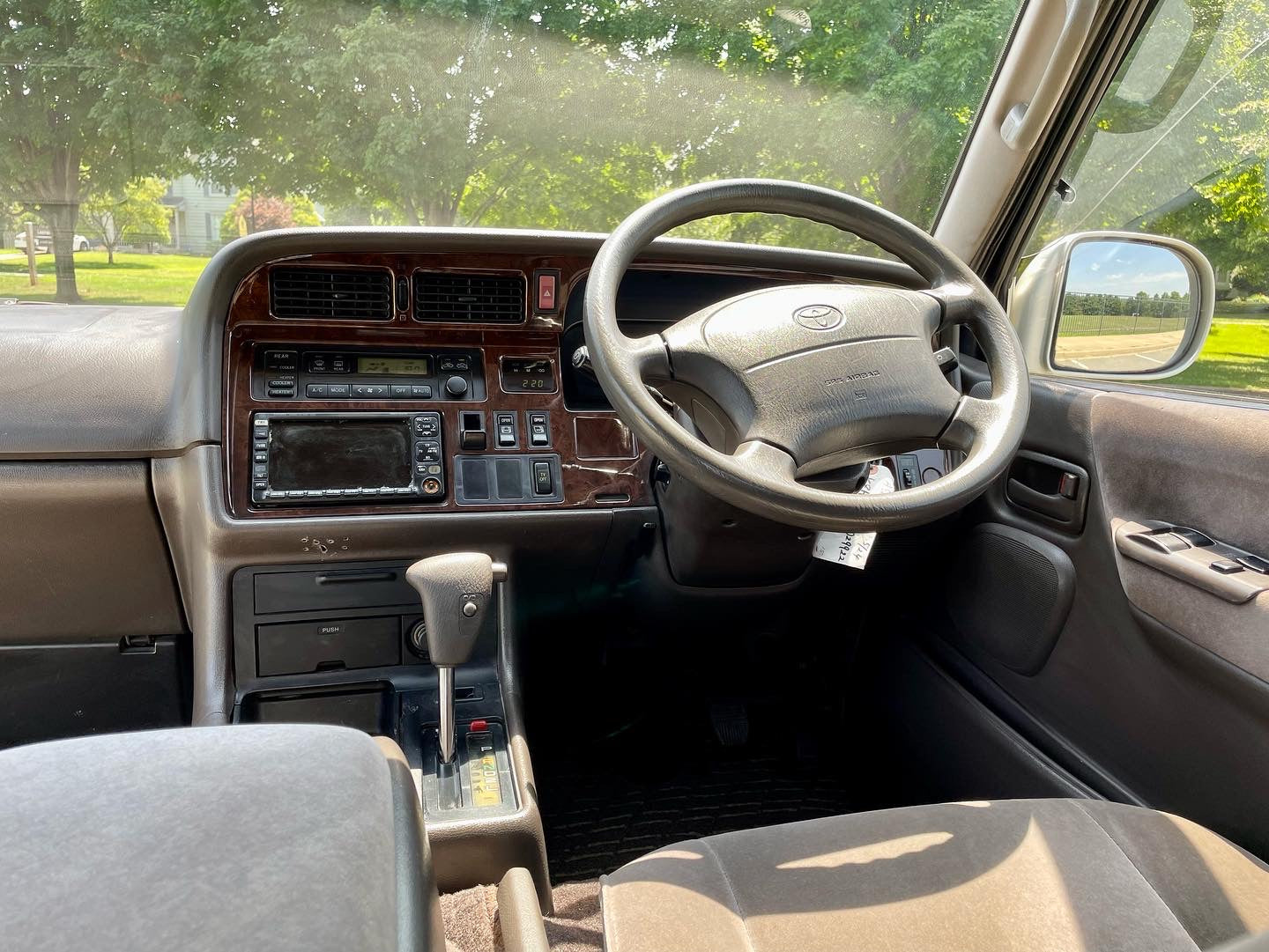 1997 TOYOTA HIACE SUPER CUSTOM LIMITED KZH106