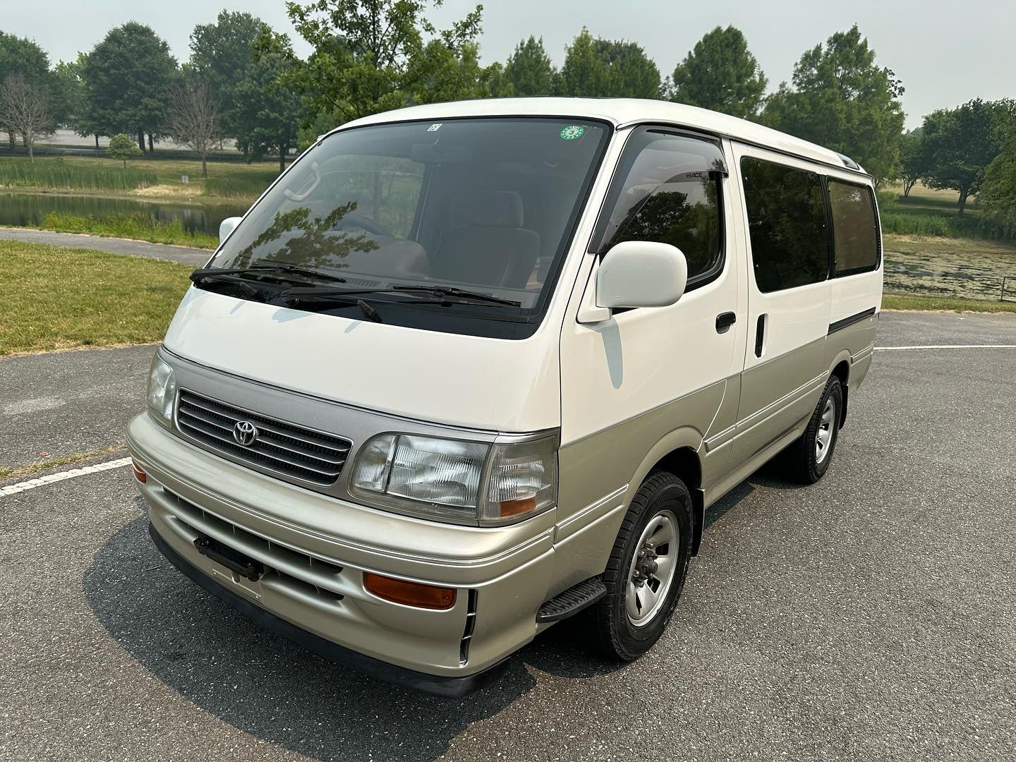 1995 TOYOTA HIACE SUPER CUSTOM LIVING SALOON EX KZH106