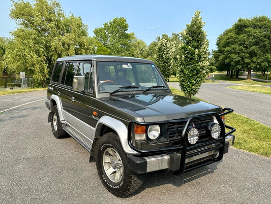 1990 MITSUBISHI PAJERO MONTERO WAGON E-L146GW