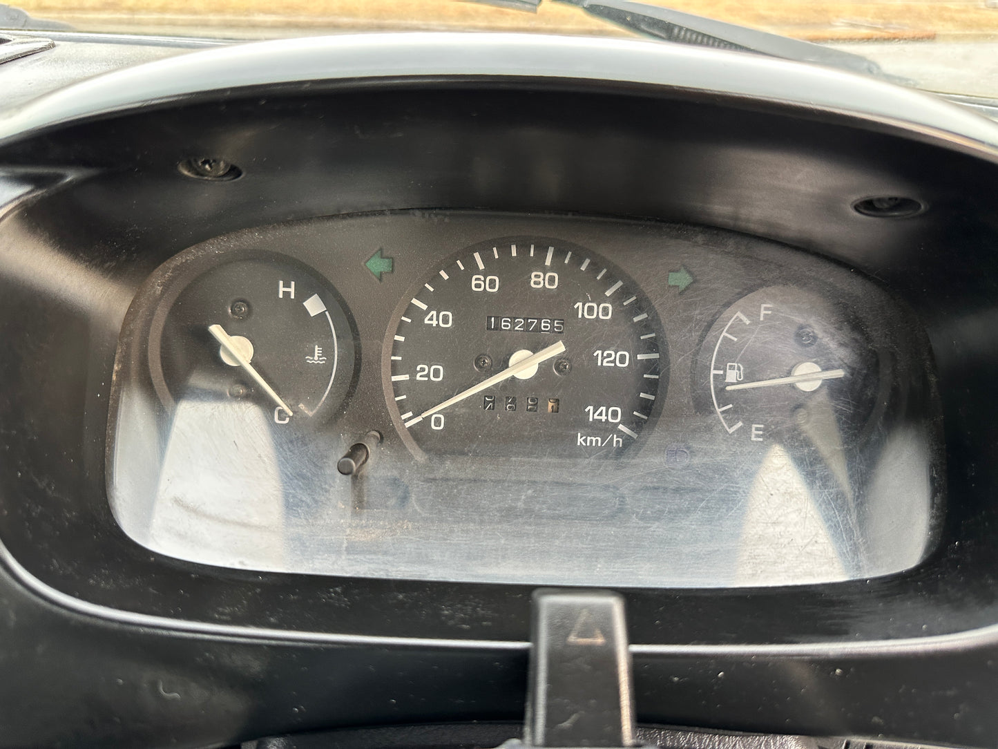 2000 DAIHATSU HIJET DUMP 4WD - 5 SPEED - A/C - FUEL INJECTED — LOT#834