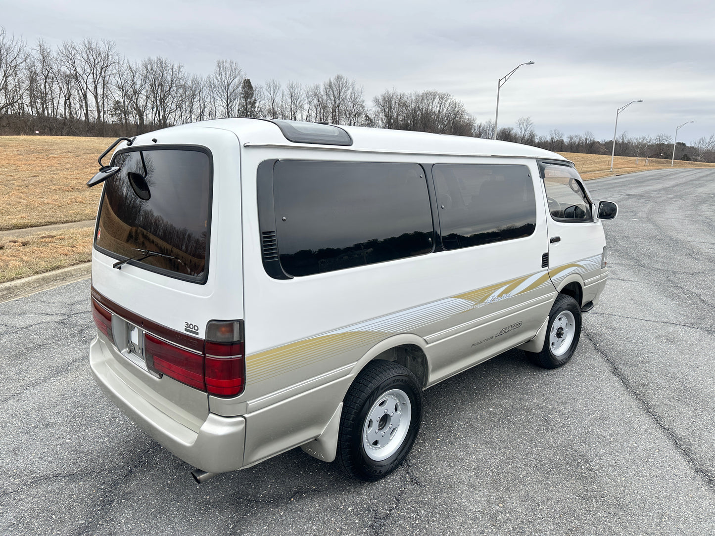 1995 TOYOTA HIACE SUPER CUSTOM KZH106