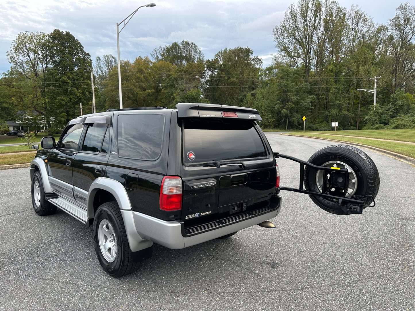 1998 Toyota Hilux Surf SSR-X Limited - 4WD - INTERCOOLED TURBO DIESEL — LOT#656