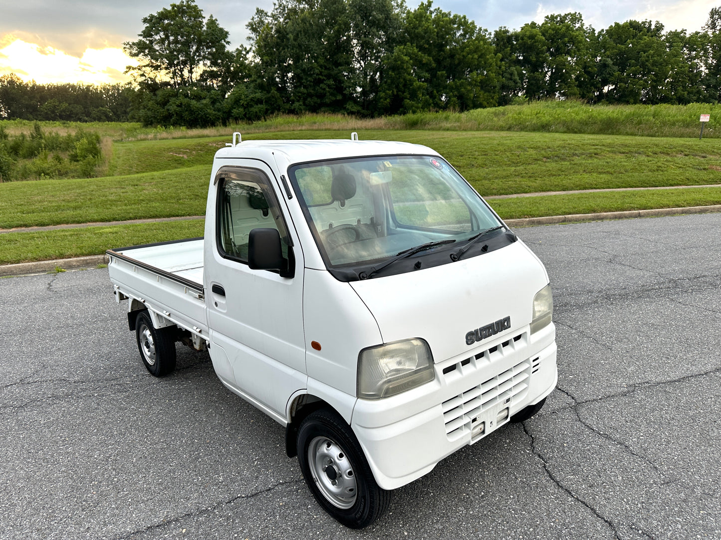 2000 SUZUKI CARRY 4WD - A/C - FUEL INJECTED — LOT#592