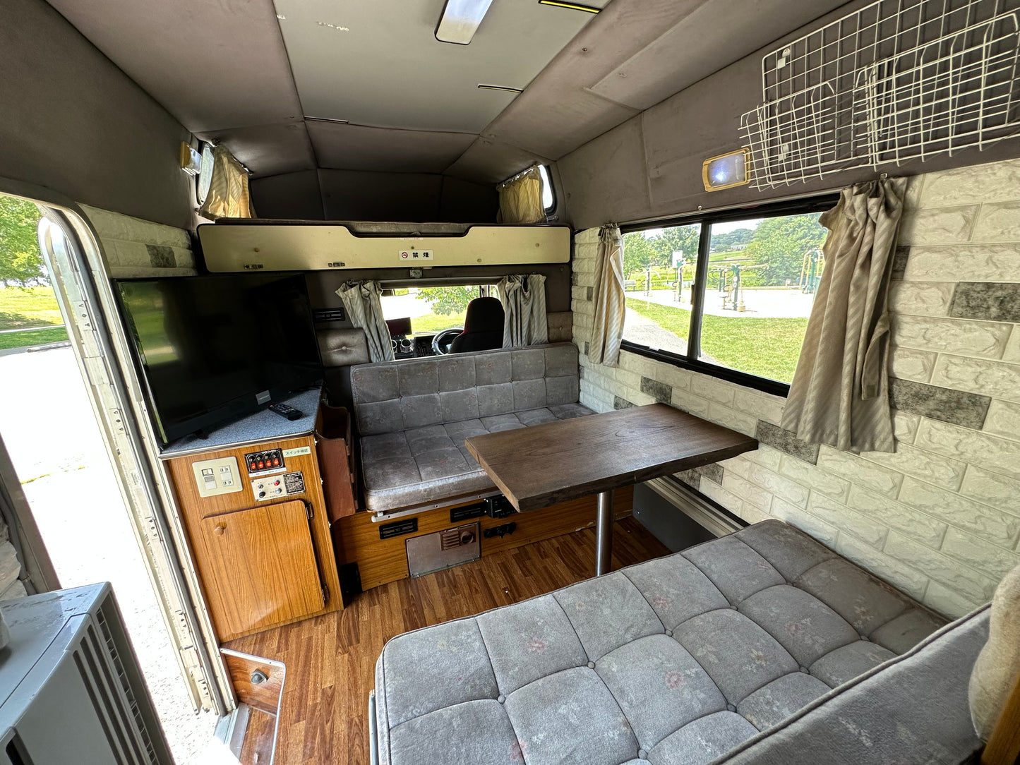 1993 TOYOTA HIACE LH85