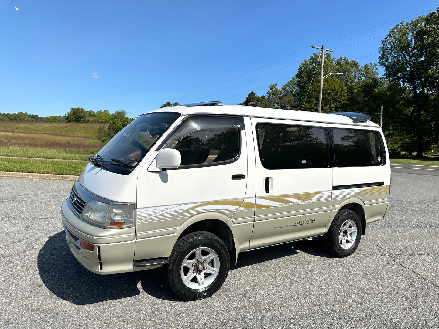 1995 TOYOTA HIACE SUPER CUSTOM KZH106