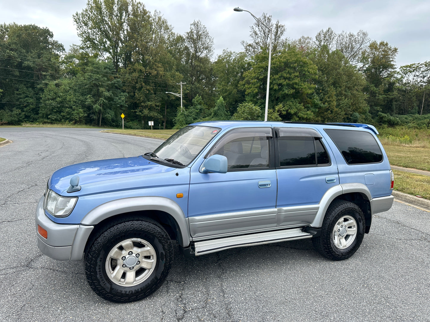 1998 TOYOTA HILUX SURF SSR-G VZN185 — V6 Gasoline - 98k Miles — LOT#607