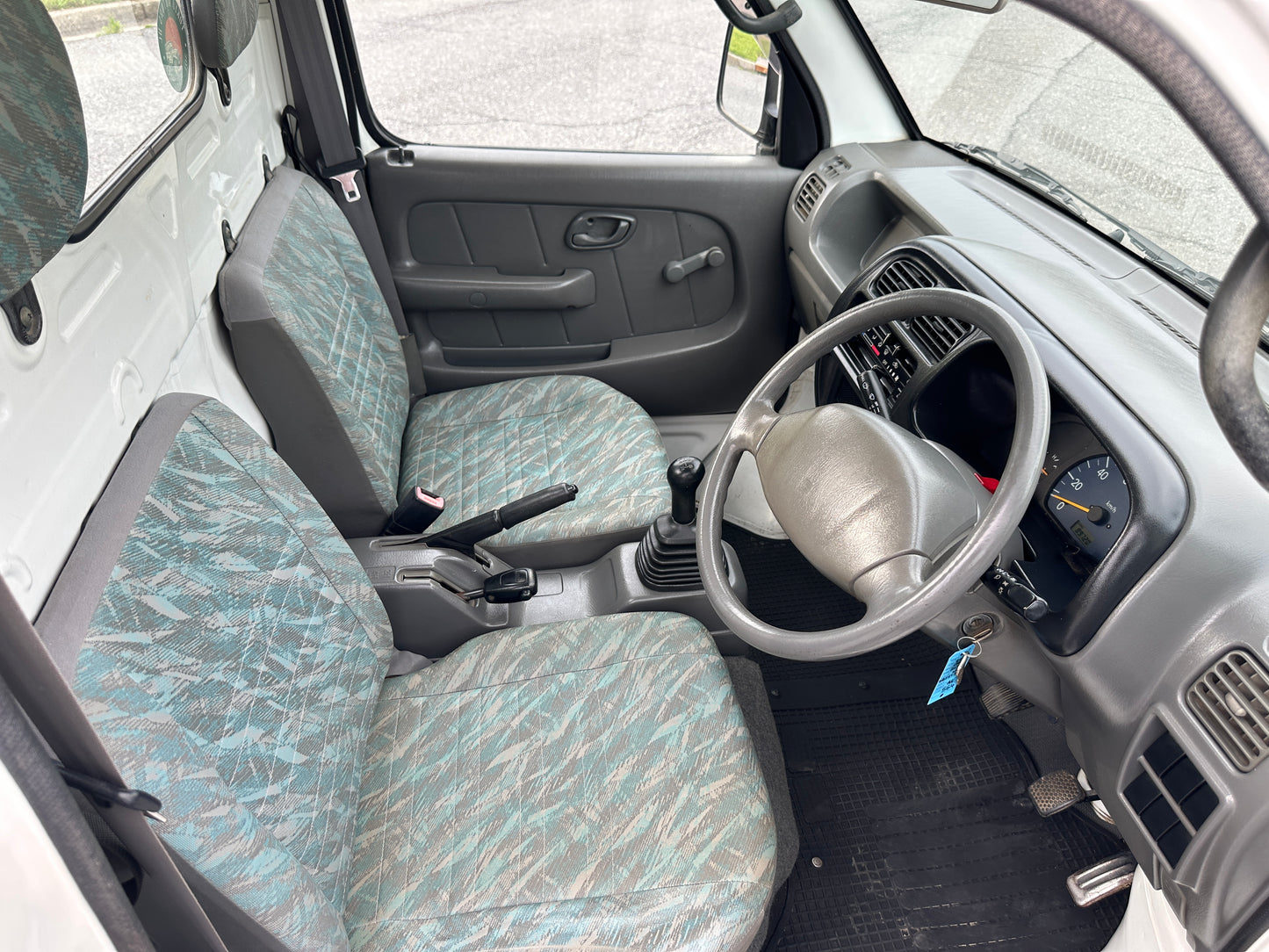2000 SUZUKI CARRY 4WD - A/C - FUEL INJECTED