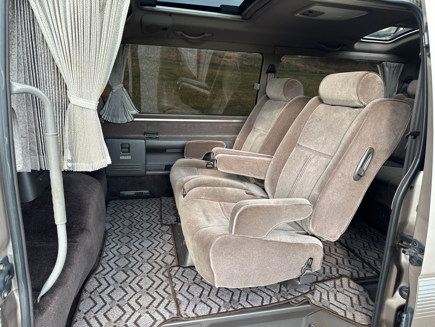 1996 TOYOTA HIACE SUPER CUSTOM LIMITED KZH106