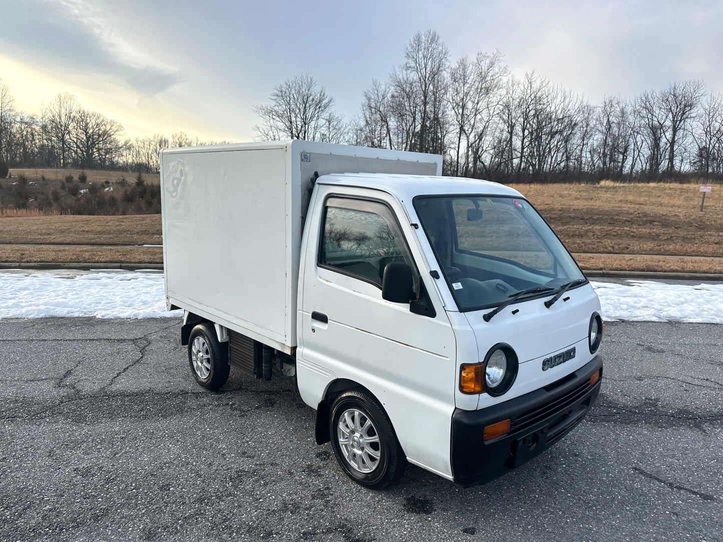 1996 SUZUKI CARRY FREEZER TRUCK - 25k MILES - A/C — LOT#780