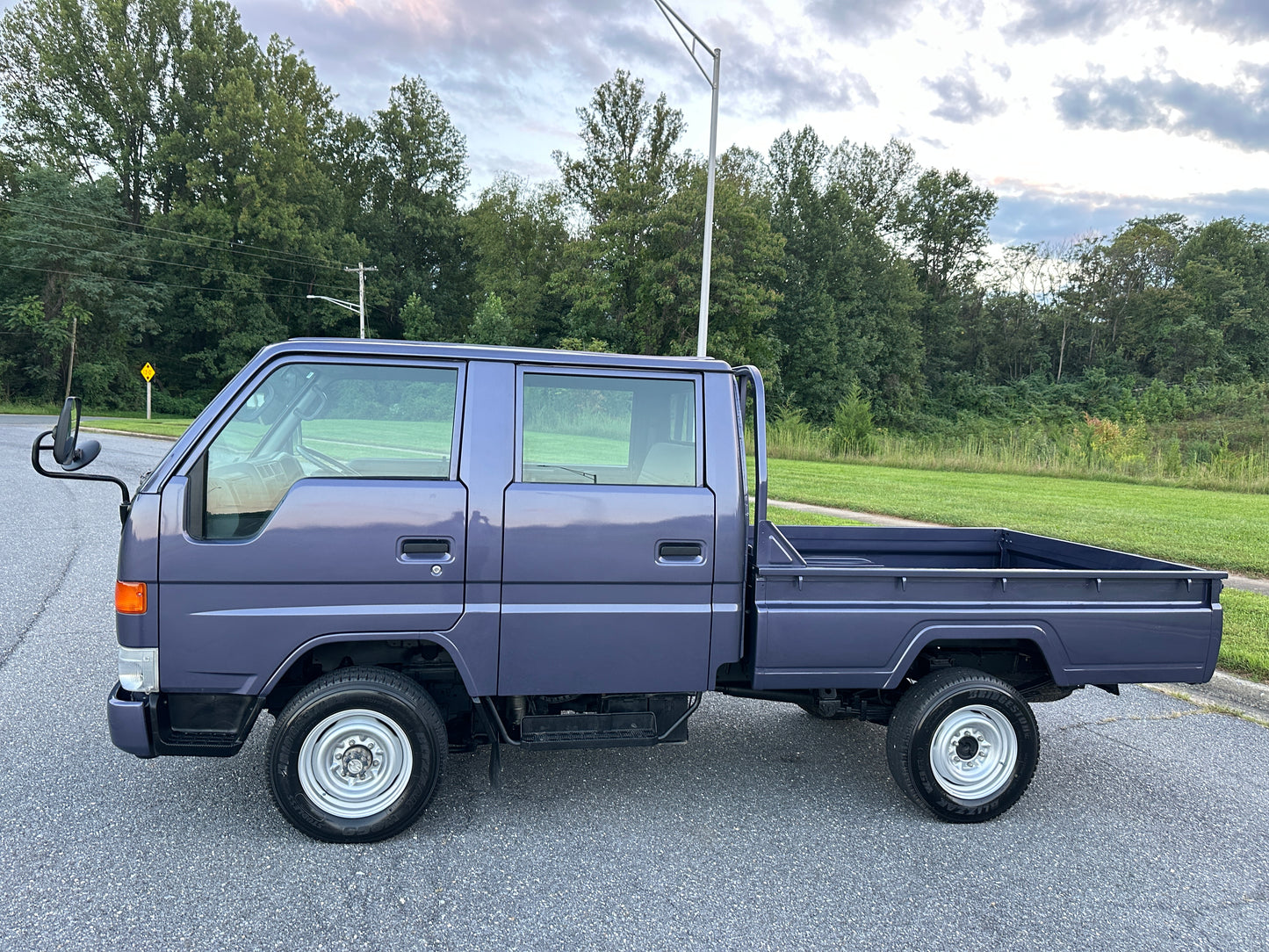 1999 TOYOTA TOYOACE 4WD DOUBLE CAB LY162 - DIESEL - 5 SPEED - 36k Miles — LOT#925