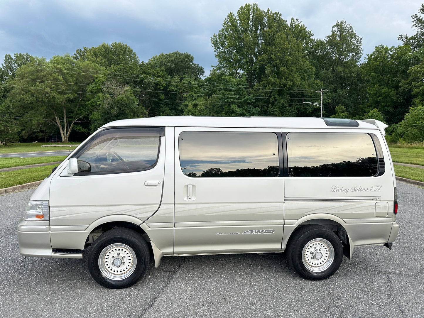 2000 TOYOTA HIACE SUPER CUSTOM LIVING SALOON EX 4WD — INTERCOOLER TURBO DIESEL