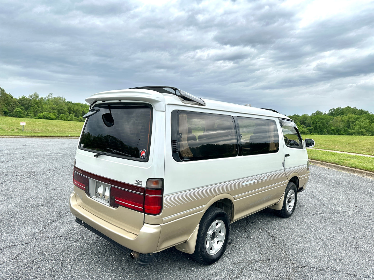 1995 TOYOTA HIACE SUPER CUSTOM LIMITED KZH106