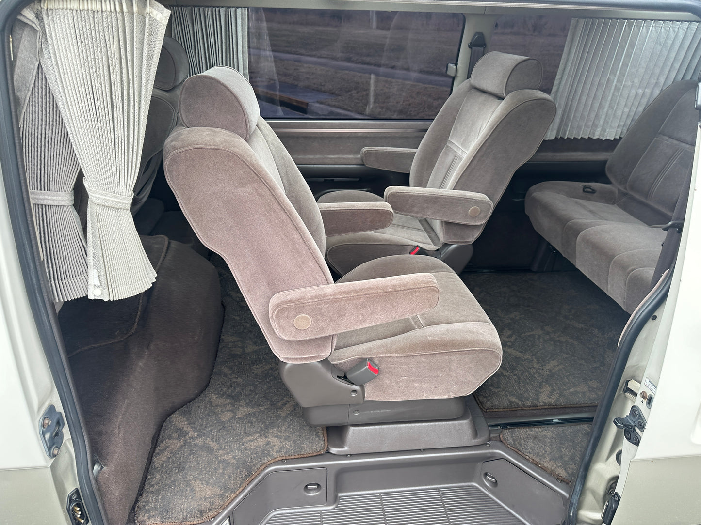 1999 TOYOTA HIACE SUPER CUSTOM LIMITED 4WD - INTERCOOLED TURBO DIESEL — LOT#687