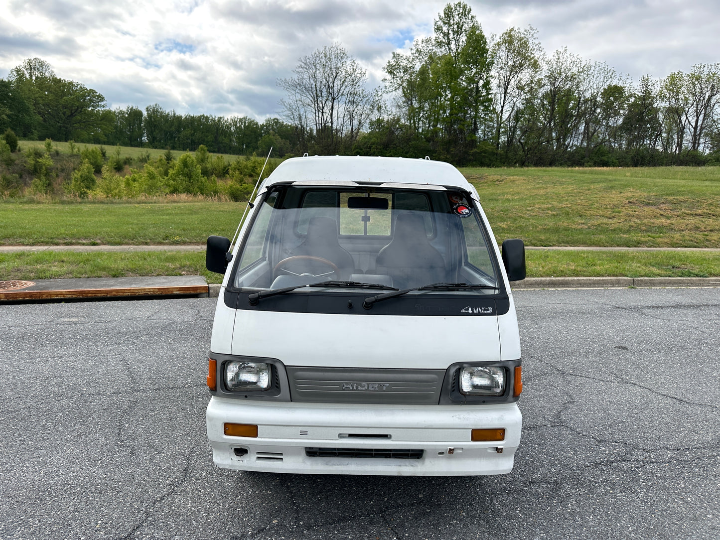 FULLY SERVICED - 1993 DAIHATSU HIJET JUMBO CUSTOM 4WD - AIR CONDITIONING — LOT#707