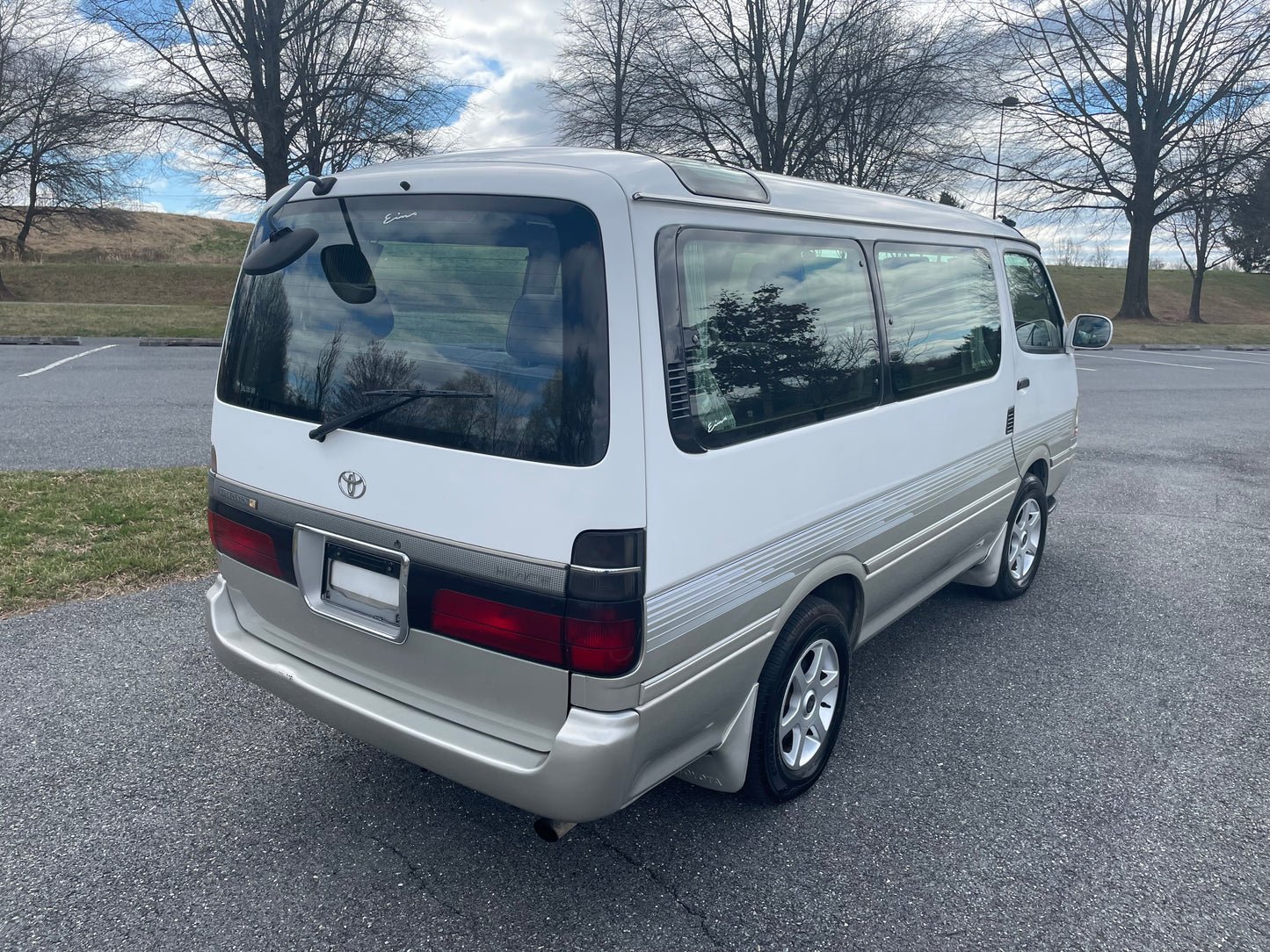 1997 TOYOTA HIACE SUPER CUSTOM LIVING SALOON EX KZH100